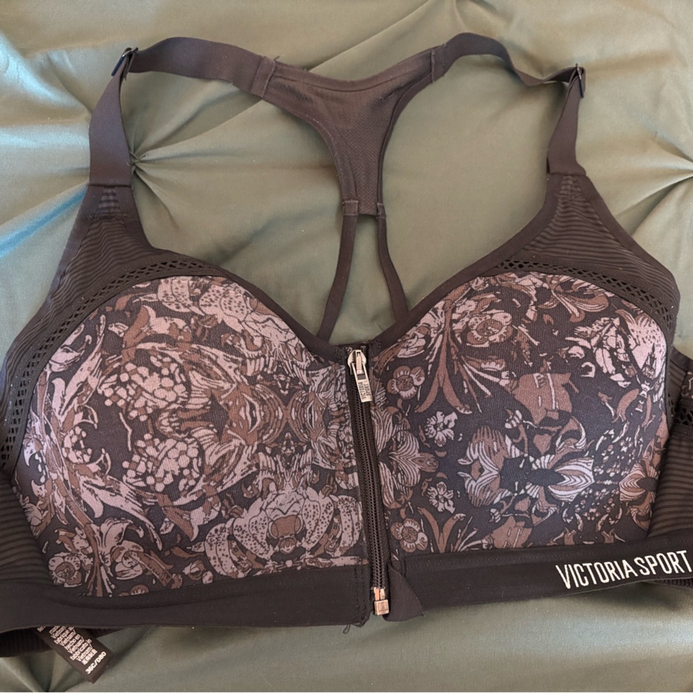 VSX Victoria’s Secret Sports Bra in Dark Paisley